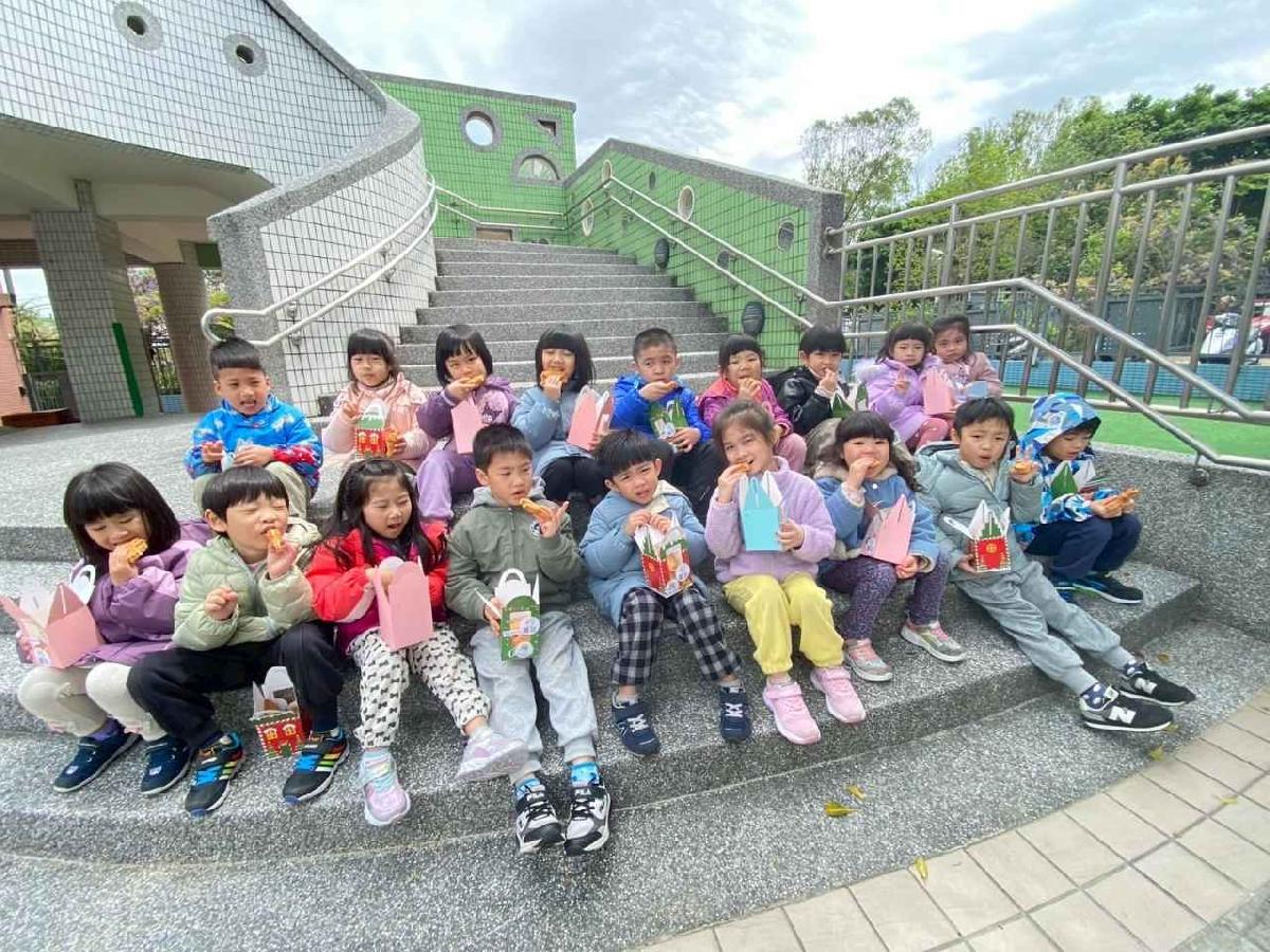 line_album_兒童節活動(婦幼隊宣導+雞蛋糕餐車)_250407_86 line_album_兒童節活動(婦幼隊宣導+雞蛋糕餐車)_250407_86