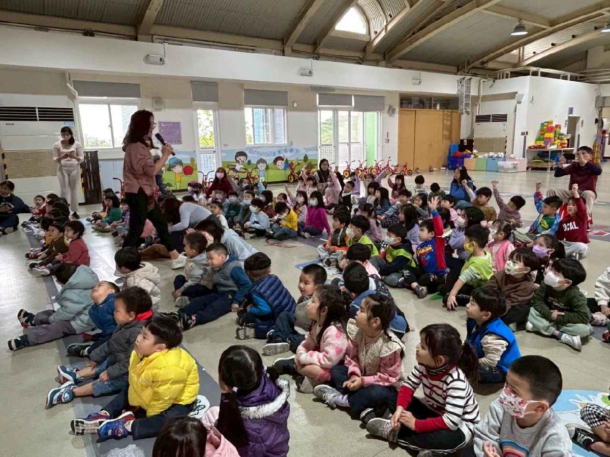 line_album_兒童節活動(婦幼隊宣導+雞蛋糕餐車)_250407_92 line_album_兒童節活動(婦幼隊宣導+雞蛋糕餐車)_250407_92