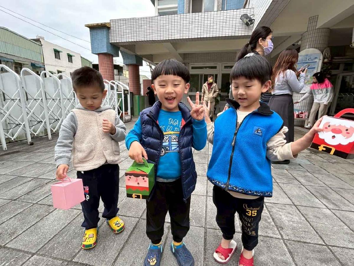 line_album_兒童節活動(婦幼隊宣導+雞蛋糕餐車)_250407_105 line_album_兒童節活動(婦幼隊宣導+雞蛋糕餐車)_250407_105
