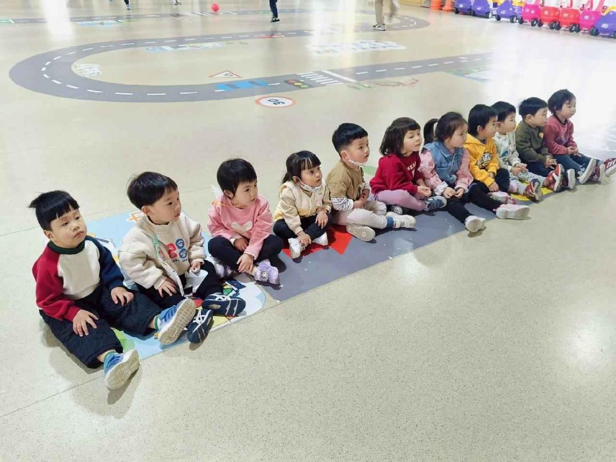 line_album_兒童節活動(婦幼隊宣導+雞蛋糕餐車)_250407_157 line_album_兒童節活動(婦幼隊宣導+雞蛋糕餐車)_250407_157