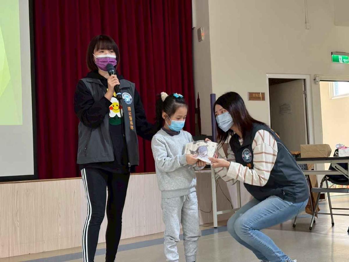 line_album_兒童節活動(婦幼隊宣導+雞蛋糕餐車)_250407_59 line_album_兒童節活動(婦幼隊宣導+雞蛋糕餐車)_250407_59