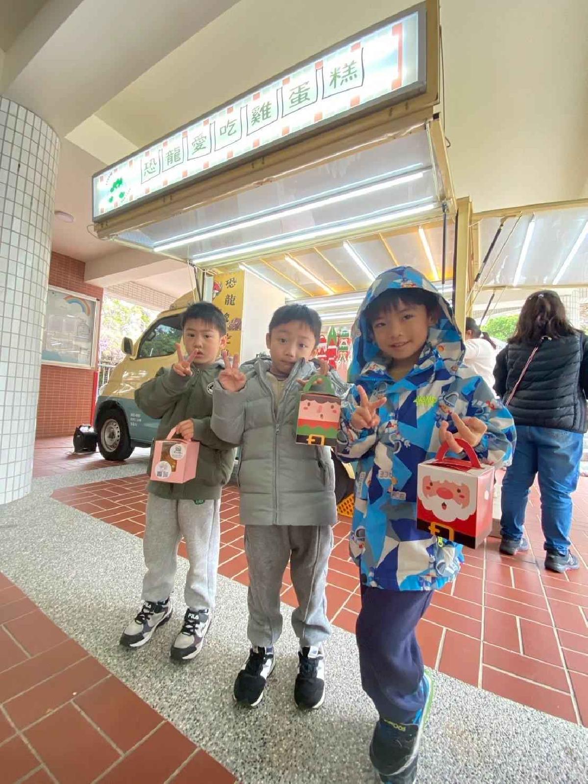 line_album_兒童節活動(婦幼隊宣導+雞蛋糕餐車)_250407_71 line_album_兒童節活動(婦幼隊宣導+雞蛋糕餐車)_250407_71