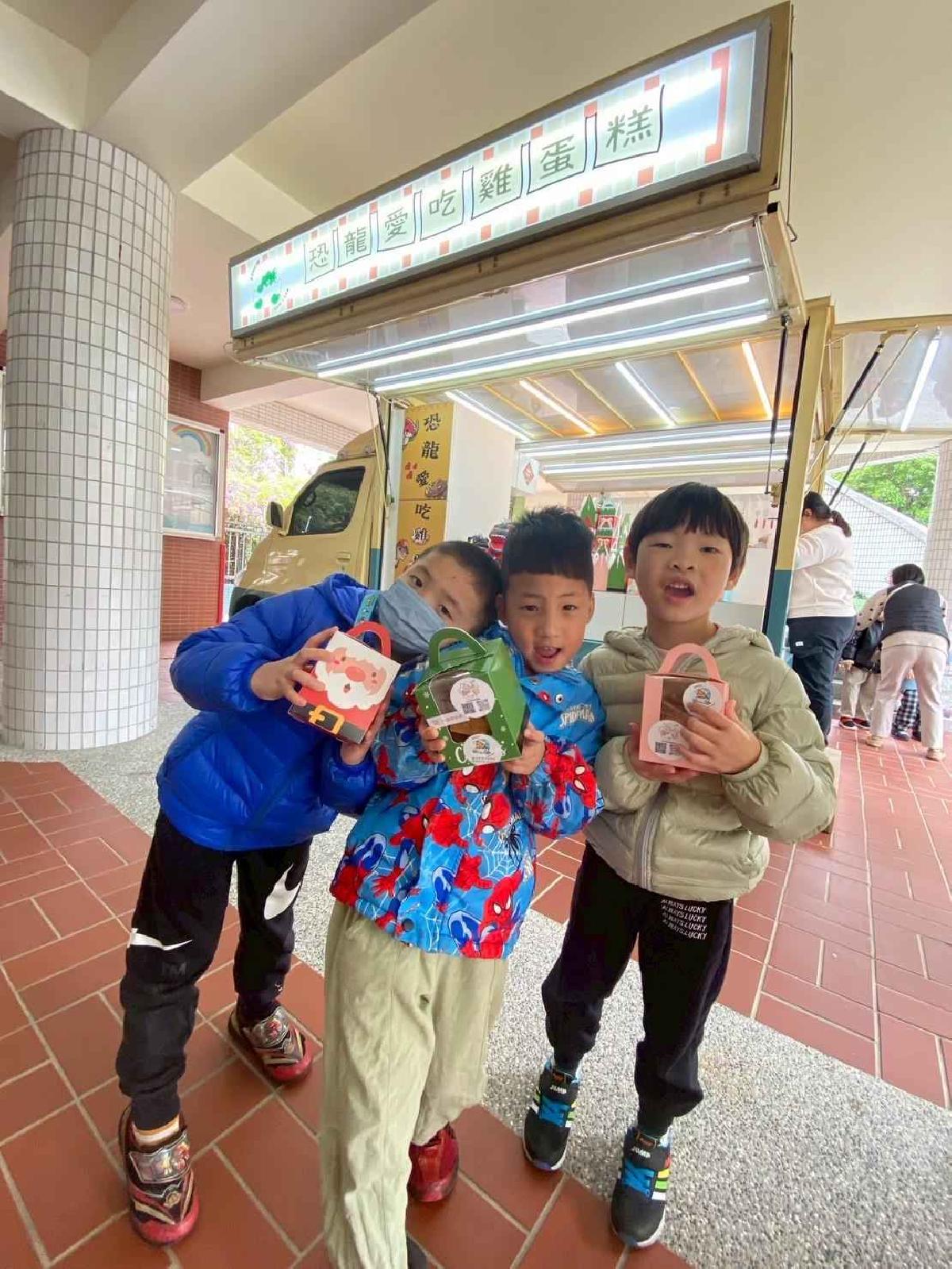 line_album_兒童節活動(婦幼隊宣導+雞蛋糕餐車)_250407_78 line_album_兒童節活動(婦幼隊宣導+雞蛋糕餐車)_250407_78