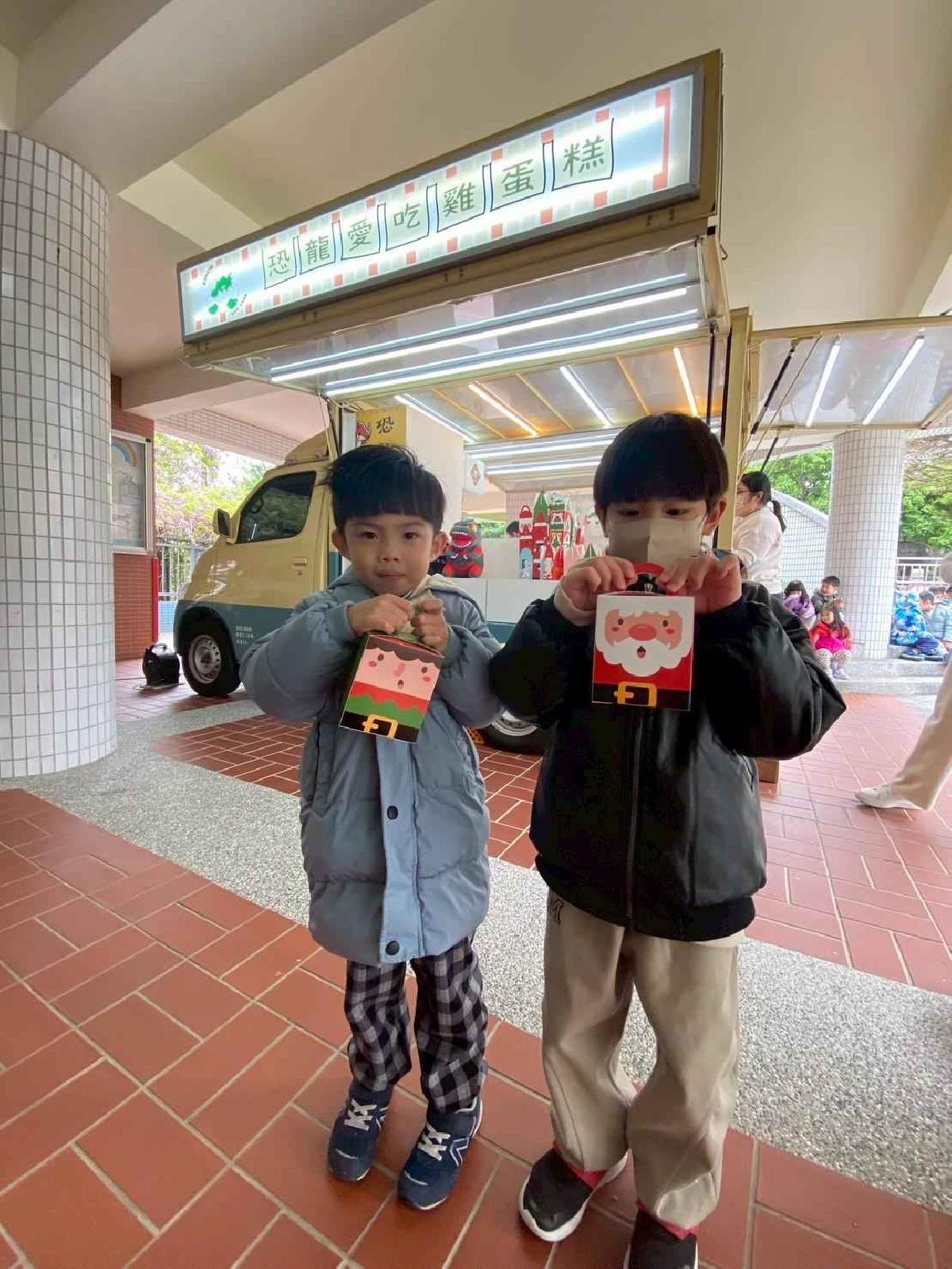 line_album_兒童節活動(婦幼隊宣導+雞蛋糕餐車)_250407_84 line_album_兒童節活動(婦幼隊宣導+雞蛋糕餐車)_250407_84
