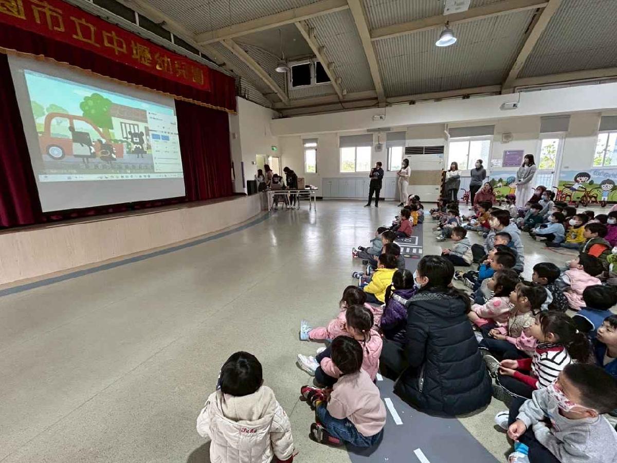 line_album_兒童節活動(婦幼隊宣導+雞蛋糕餐車)_250407_90 line_album_兒童節活動(婦幼隊宣導+雞蛋糕餐車)_250407_90