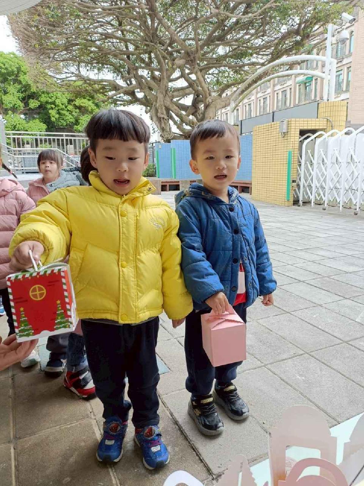 line_album_兒童節活動(婦幼隊宣導+雞蛋糕餐車)_250407_114 line_album_兒童節活動(婦幼隊宣導+雞蛋糕餐車)_250407_114