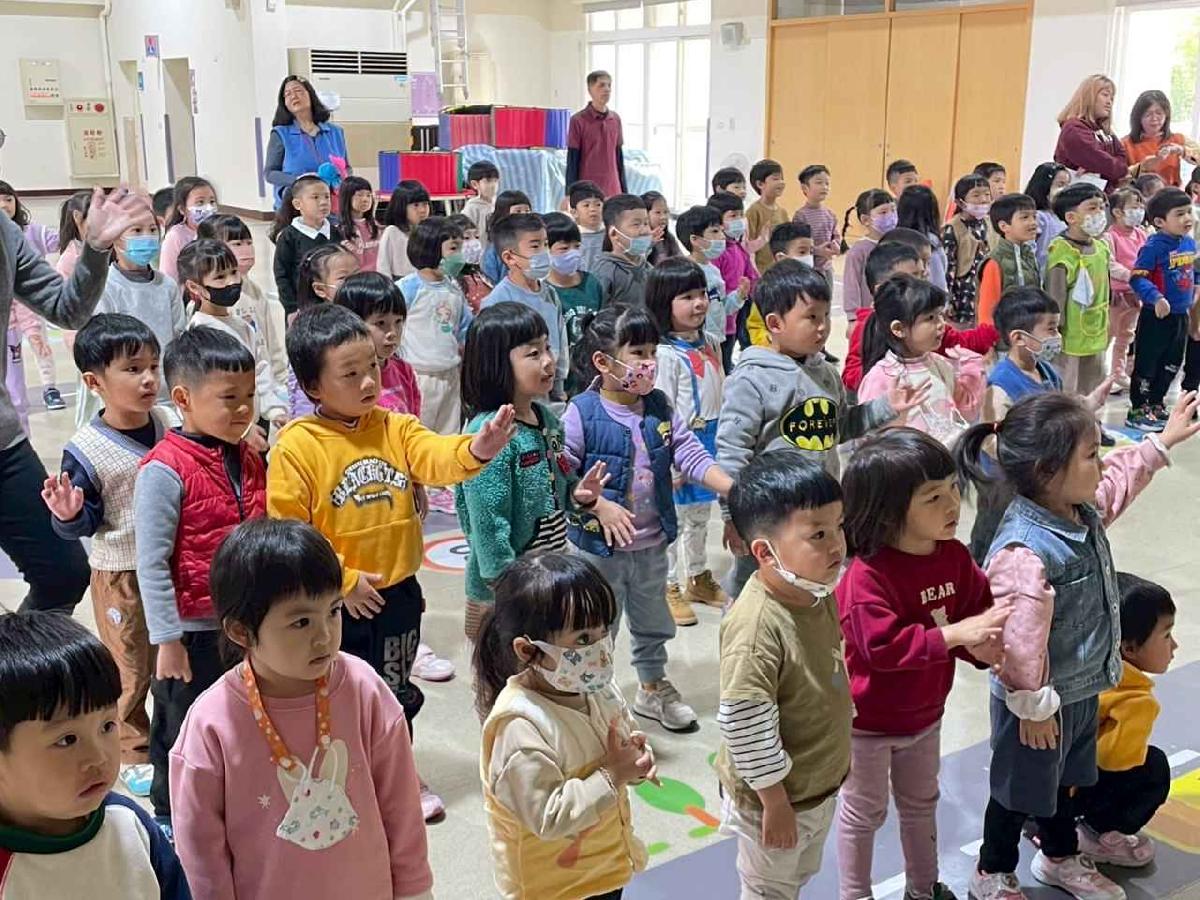 line_album_兒童節活動(婦幼隊宣導+雞蛋糕餐車)_250407_174 line_album_兒童節活動(婦幼隊宣導+雞蛋糕餐車)_250407_174