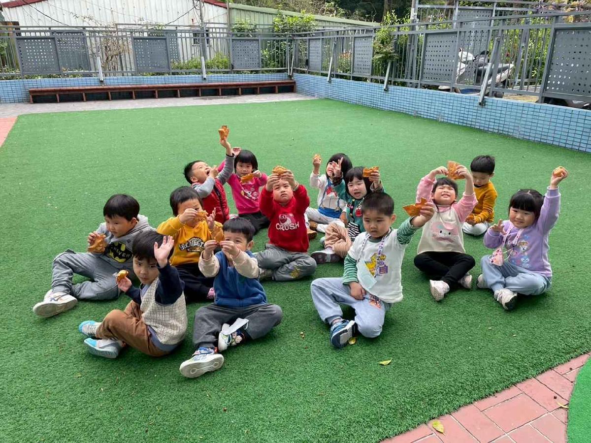 line_album_兒童節活動(婦幼隊宣導+雞蛋糕餐車)_250407_185 line_album_兒童節活動(婦幼隊宣導+雞蛋糕餐車)_250407_185
